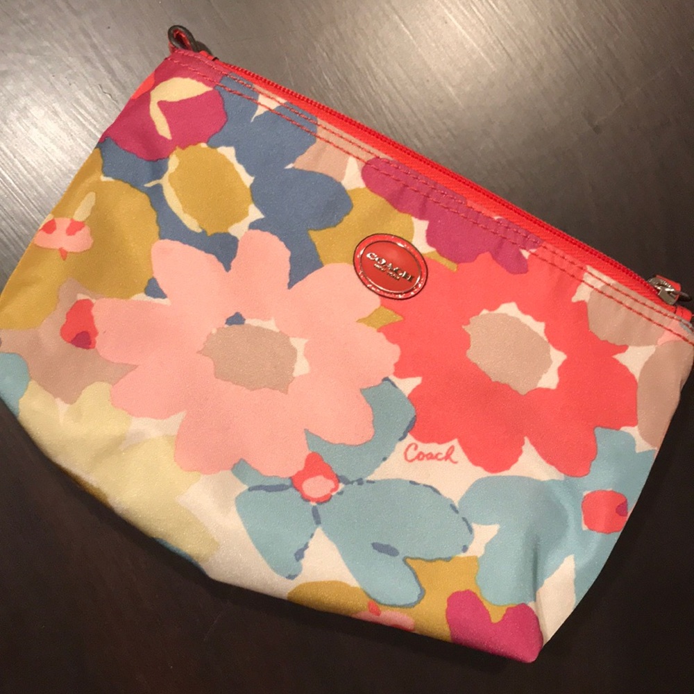 Cosmetic bag